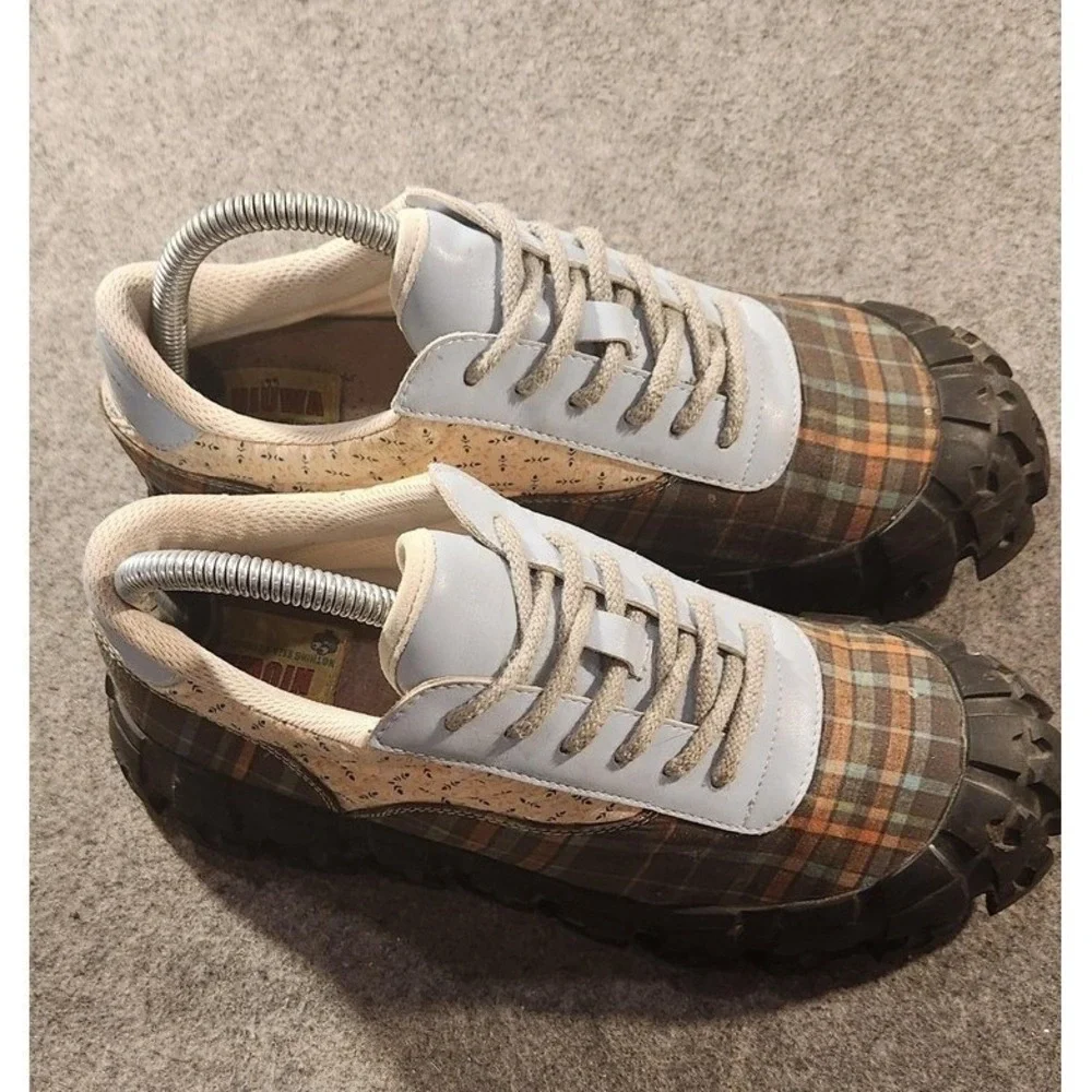 MIUWA Shoes Mens Size 10.5 Brown Plaid Canvas Chunky Lug Sole Trail Sneakers